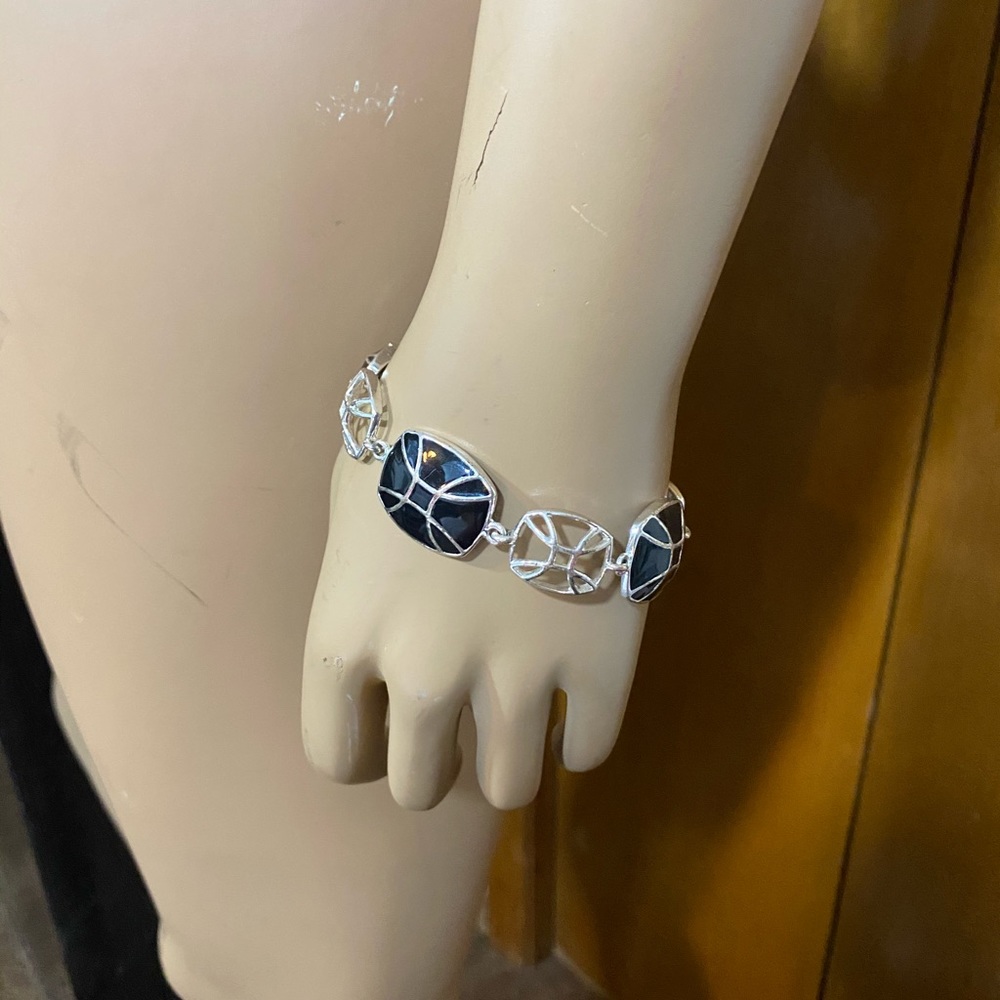 BEAUTIFUL BRACELET - Picture 5 of 7